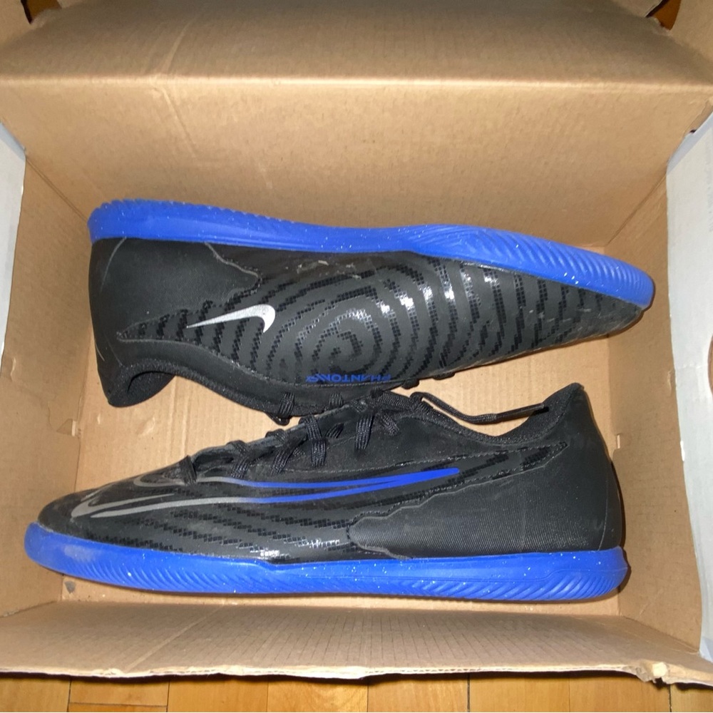 nike phantom gx IC club black and blue